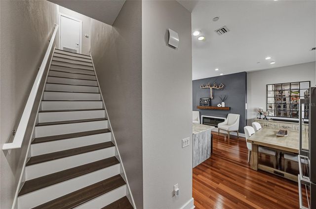 3012 W BARCELONA STREET 2, Tampa, FL 33629