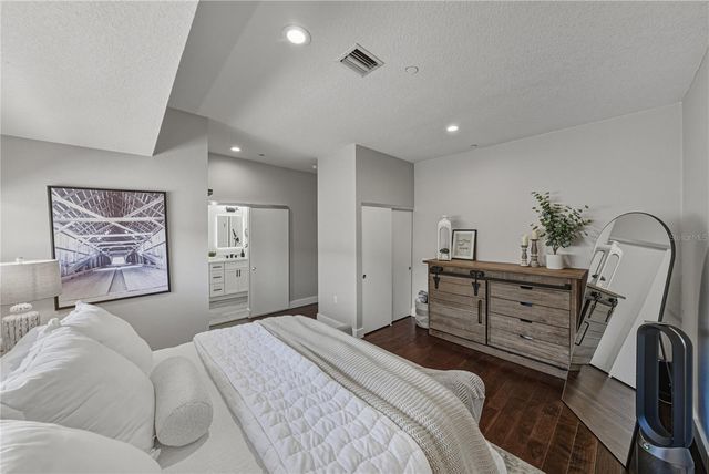 3012 W BARCELONA STREET 2, Tampa, FL 33629