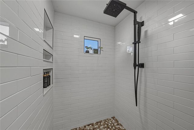 3012 W BARCELONA STREET 2, Tampa, FL 33629