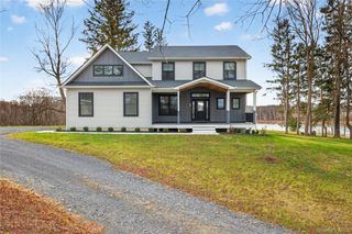 2 Lakeside Court, Westtown, NY 10998