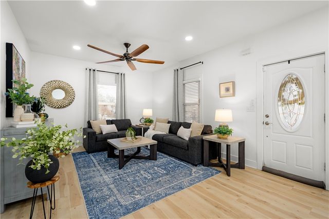 285 Patterson Avenue, Bridgeville, PA 15017