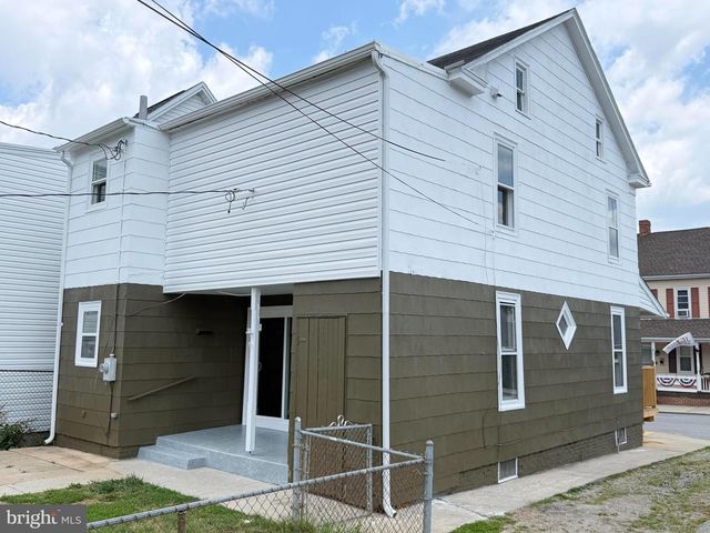229 2ND AVE, Hanover, PA 17331