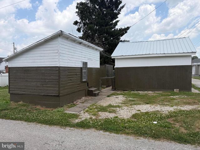 229 2ND AVE, Hanover, PA 17331