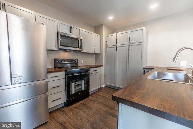 229 2ND AVE, Hanover, PA 17331