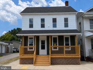229 2ND AVE, Hanover, PA 17331