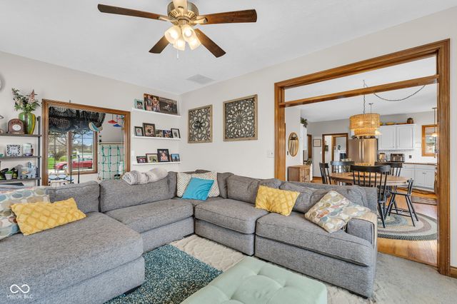 45 Trotters Run, Brownsburg, IN 46112