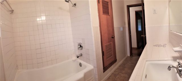 5305 Ammons Street, Haltom City, TX 76117