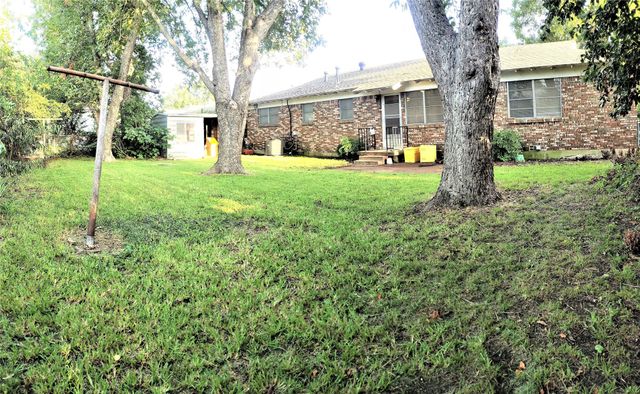 5305 Ammons Street, Haltom City, TX 76117