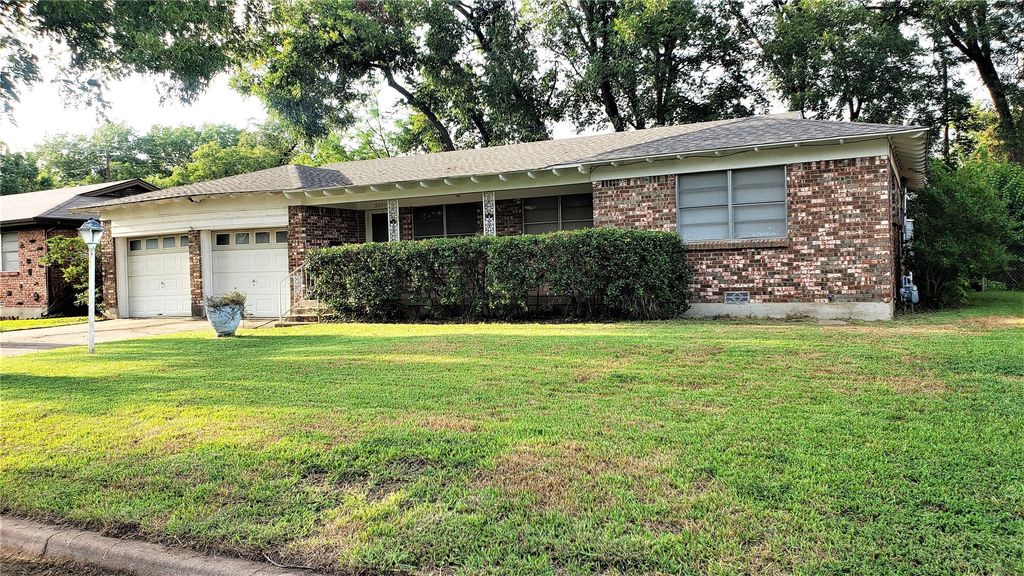 5305 Ammons Street, Haltom City, TX 76117