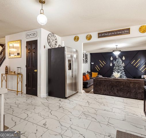 6585 Manor Creek Drive, Douglasville, GA 30135