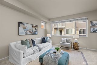 560 225th Lane NE #B202, Sammamish, WA 98074