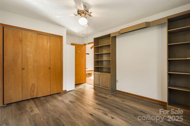 111 S Valley View Drive, Mars Hill, NC 28754