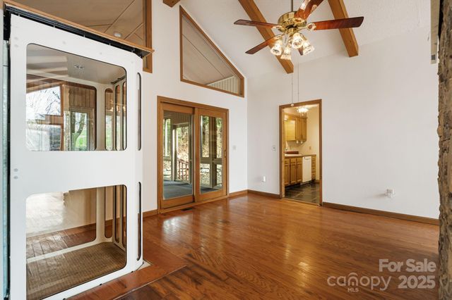 111 S Valley View Drive, Mars Hill, NC 28754