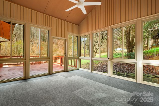 111 S Valley View Drive, Mars Hill, NC 28754