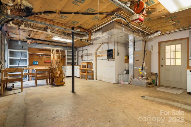 111 S Valley View Drive, Mars Hill, NC 28754