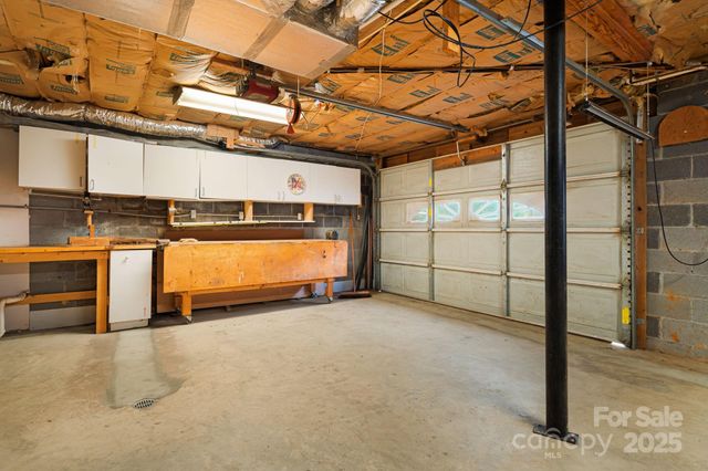 111 S Valley View Drive, Mars Hill, NC 28754