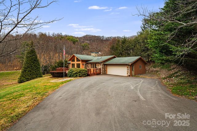 111 S Valley View Drive, Mars Hill, NC 28754