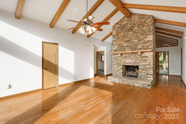 111 S Valley View Drive, Mars Hill, NC 28754