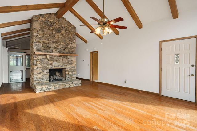 111 S Valley View Drive, Mars Hill, NC 28754