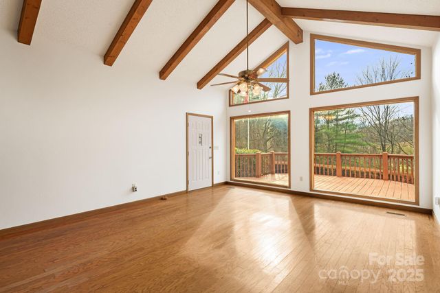 111 S Valley View Drive, Mars Hill, NC 28754