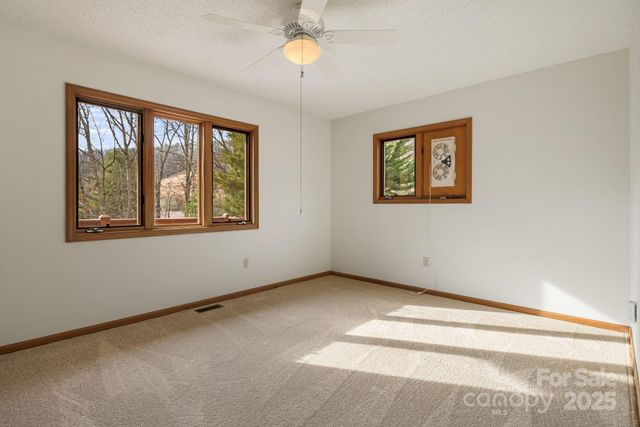 111 S Valley View Drive, Mars Hill, NC 28754