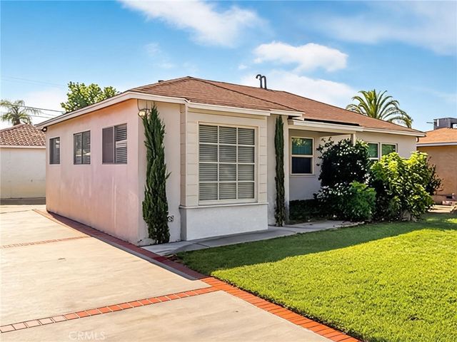 6318 Cartwright Avenue, North Hollywood, CA 91606
