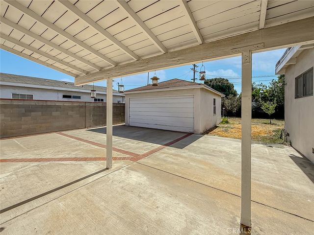 6318 Cartwright Avenue, North Hollywood, CA 91606