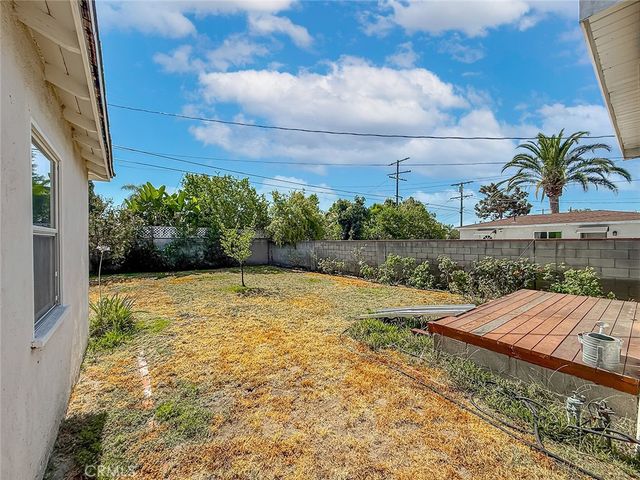 6318 Cartwright Avenue, North Hollywood, CA 91606