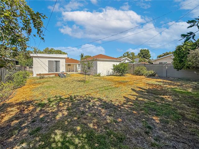 6318 Cartwright Avenue, North Hollywood, CA 91606