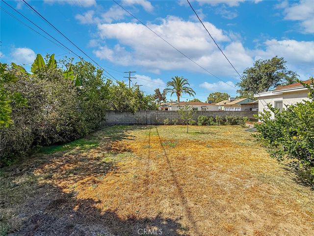 6318 Cartwright Avenue, North Hollywood, CA 91606
