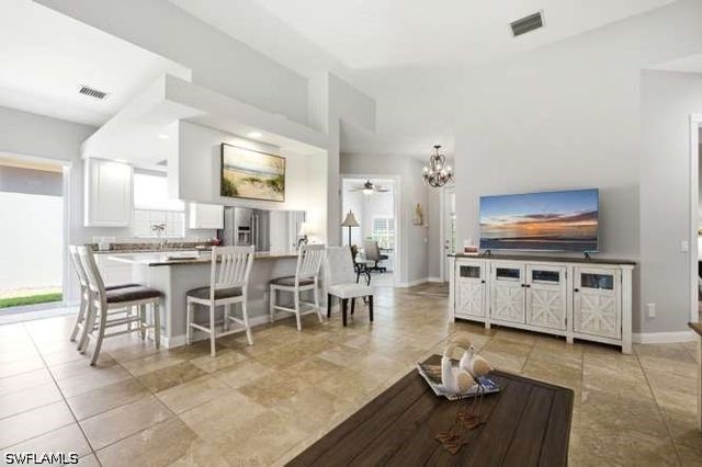 2314 Heydon CIR W, Naples, FL 34120
