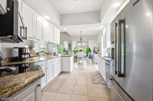 2314 Heydon CIR W, Naples, FL 34120