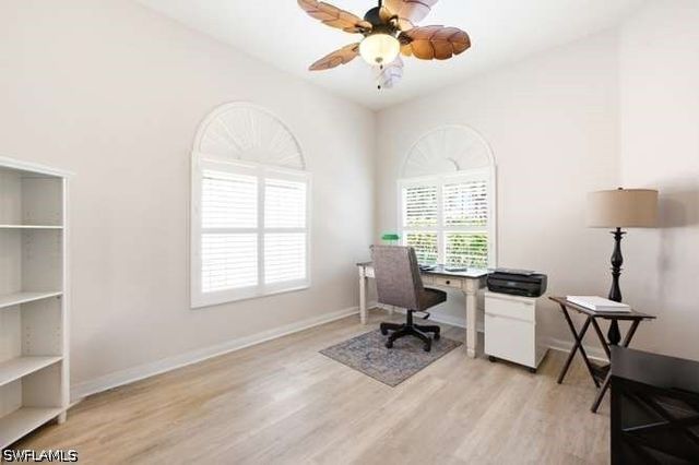 2314 Heydon CIR W, Naples, FL 34120