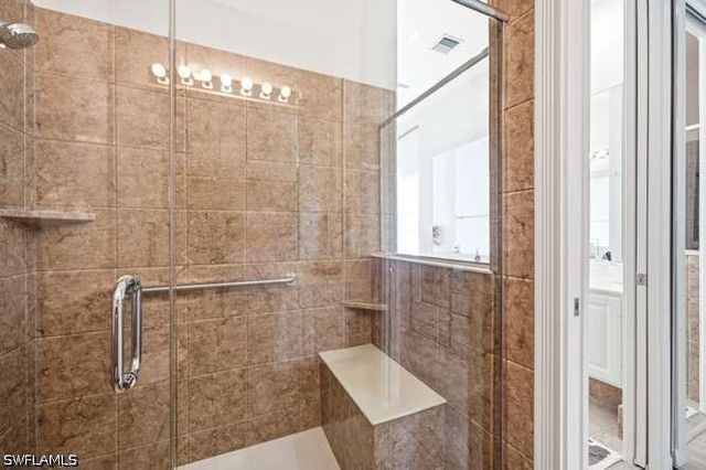 2314 Heydon CIR W, Naples, FL 34120