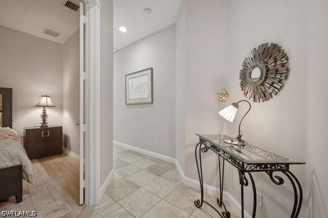 2314 Heydon CIR W, Naples, FL 34120