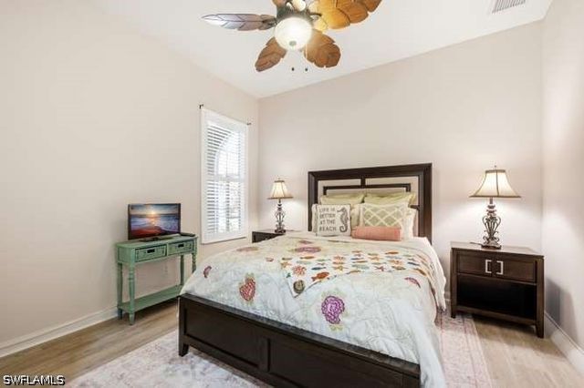 2314 Heydon CIR W, Naples, FL 34120
