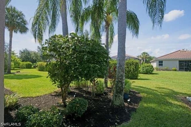 2314 Heydon CIR W, Naples, FL 34120