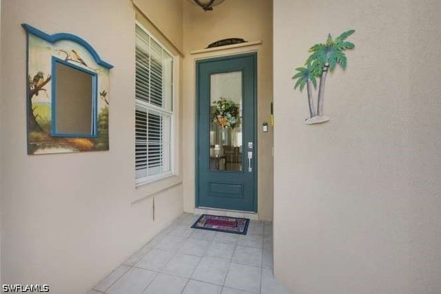 2314 Heydon CIR W, Naples, FL 34120
