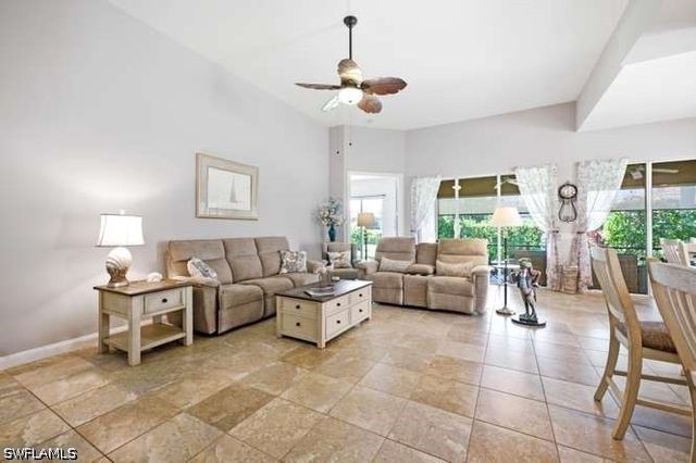 2314 Heydon CIR W, Naples, FL 34120