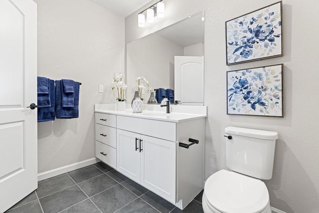 382 Llano De Los Robles Avenue 7, San Jose, CA 95136