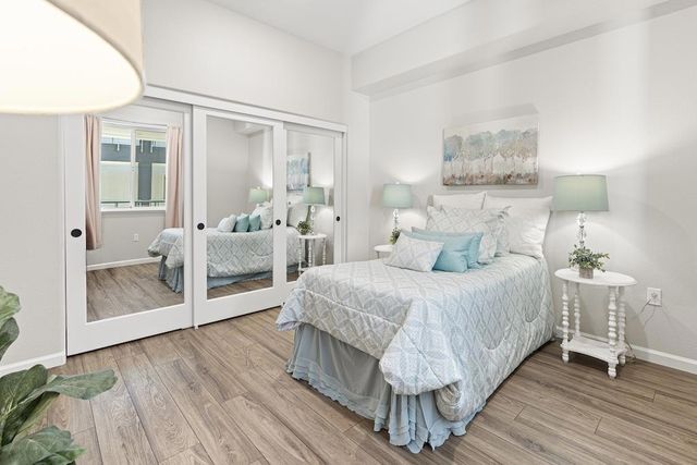 382 Llano De Los Robles Avenue 7, San Jose, CA 95136