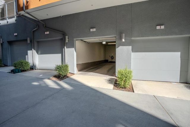 382 Llano De Los Robles Avenue 7, San Jose, CA 95136