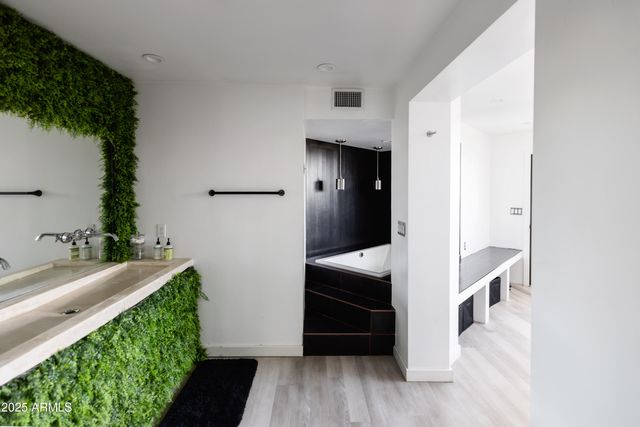 3126 N 6TH Avenue, Phoenix, AZ 85013