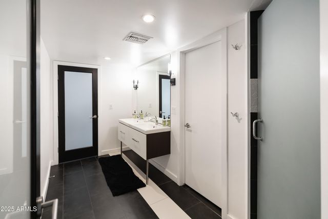 3126 N 6TH Avenue, Phoenix, AZ 85013