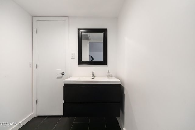 3126 N 6TH Avenue, Phoenix, AZ 85013