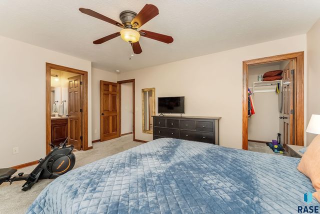 6810 S Tomar Rd Road, Sioux Falls, SD 57108