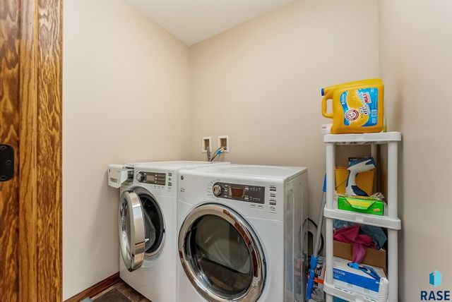 6810 S Tomar Rd Road, Sioux Falls, SD 57108