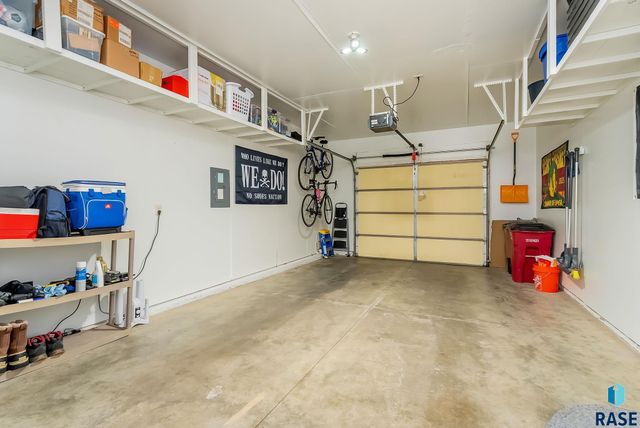 6810 S Tomar Rd Road, Sioux Falls, SD 57108