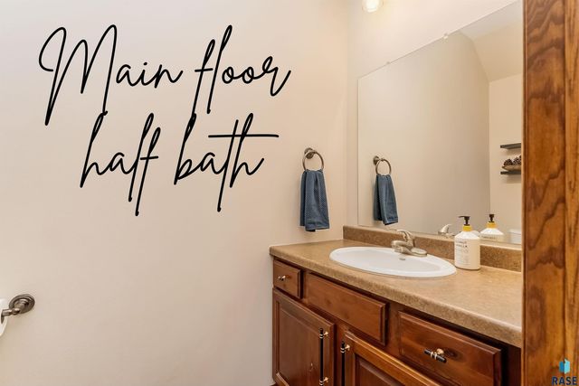 6810 S Tomar Rd Road, Sioux Falls, SD 57108