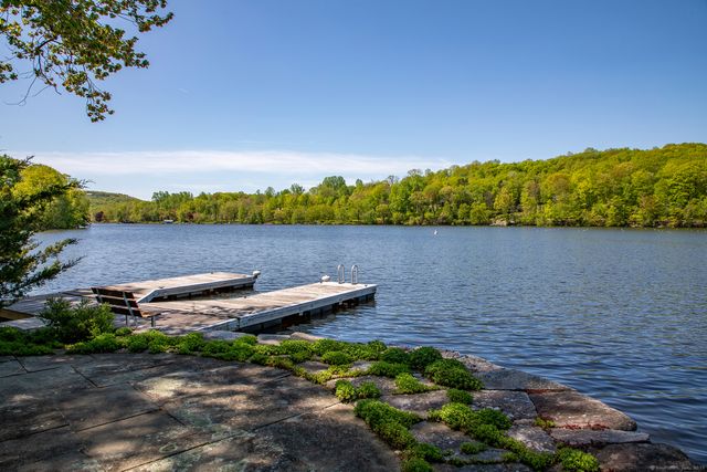 18 Arrow Point Road, Warren, CT 06777